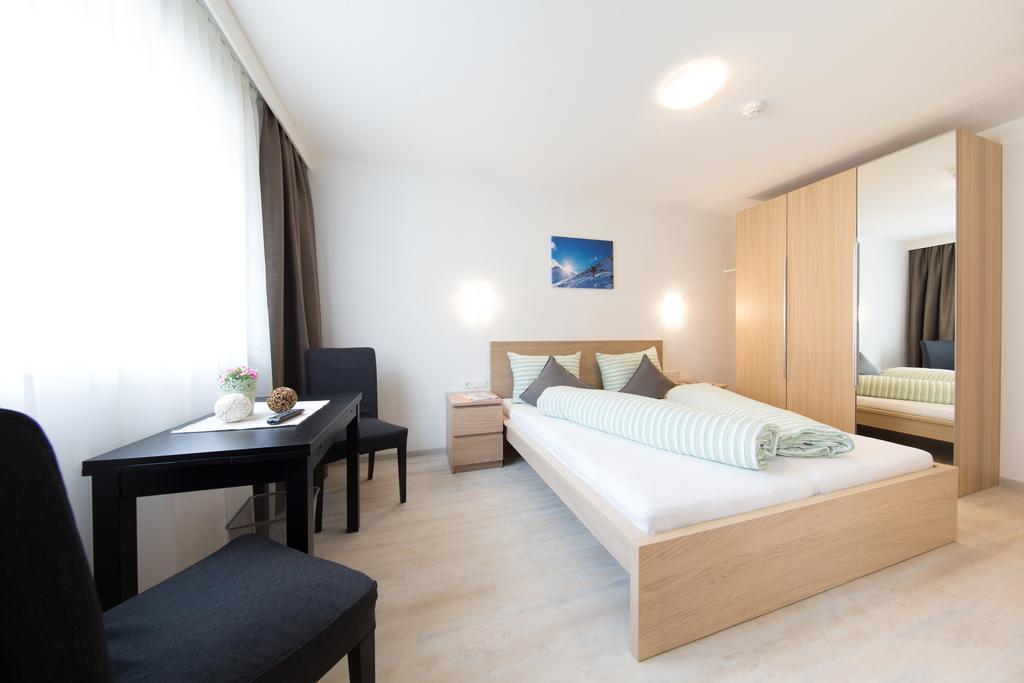 Ferienwohnung Haus Luigi Sölden Zimmer foto